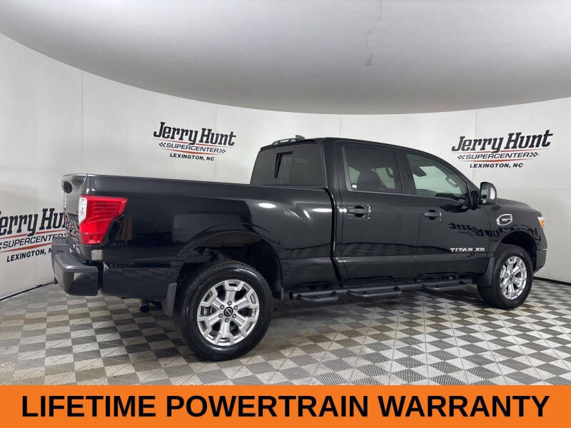 2024 Nissan Titan XD SV