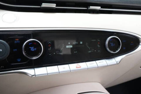 2022 Genesis GV70 2.5T Standard