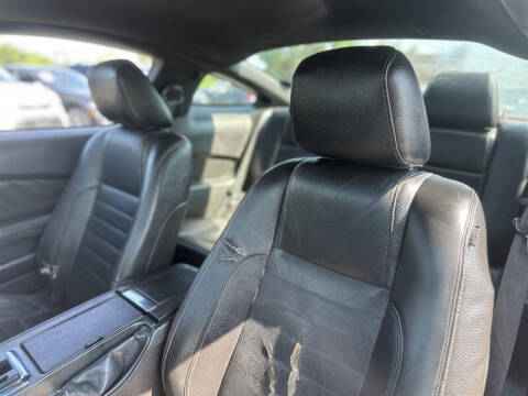 2011 Ford Mustang V6