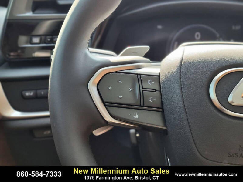 2023 Lexus RZ 450e Luxury