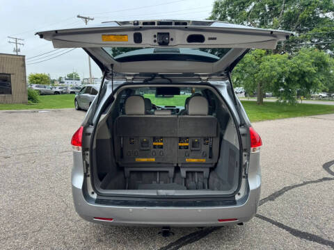2014 Toyota Sienna Limited 7-Passenger