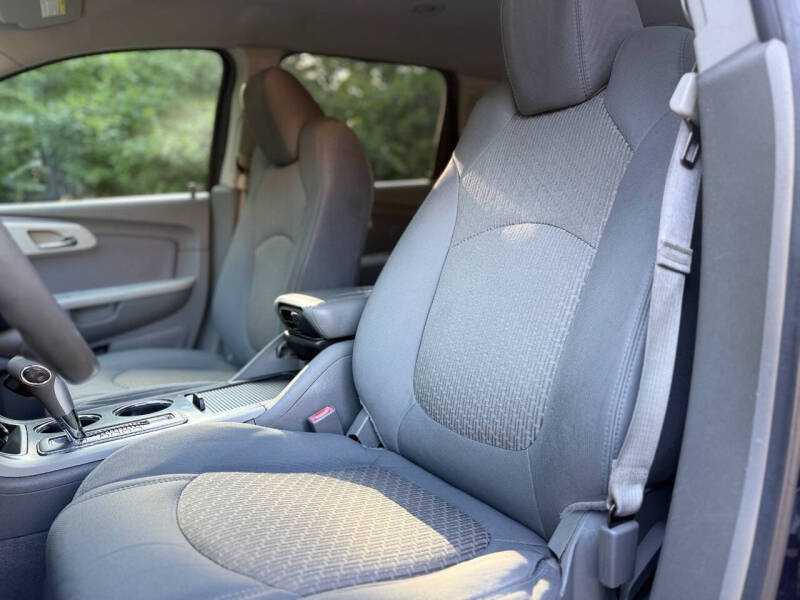 2012 Chevrolet Traverse LS