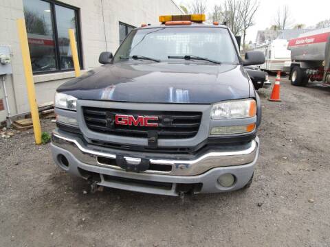 2006 GMC SIERRA K2500 HD for sale at Lynch's Auto - Cycle - Truck Center - Trucks and Equipment in Brockton MA