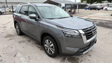 2025 Nissan Pathfinder SL