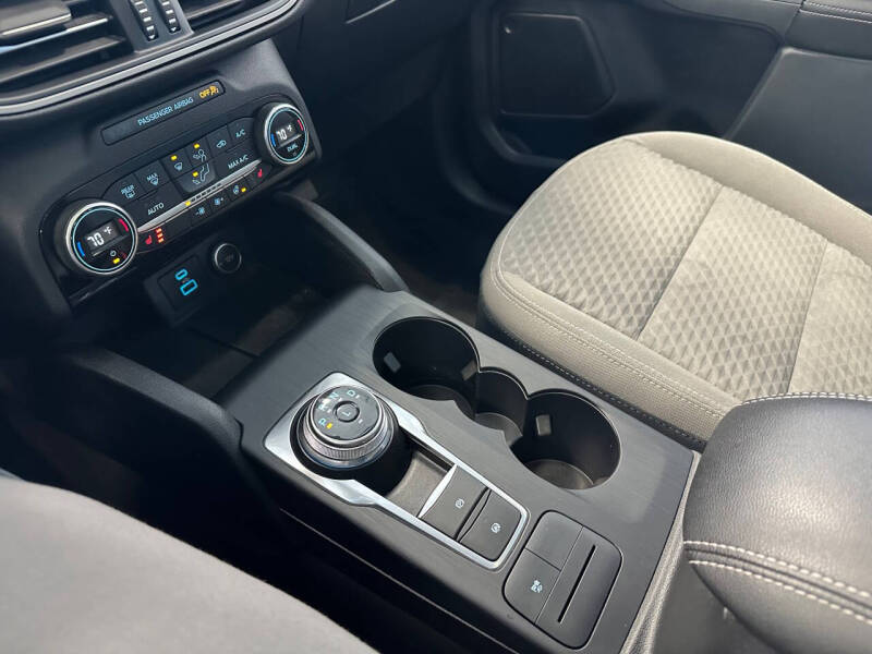 2021 Ford Escape Hybrid SE