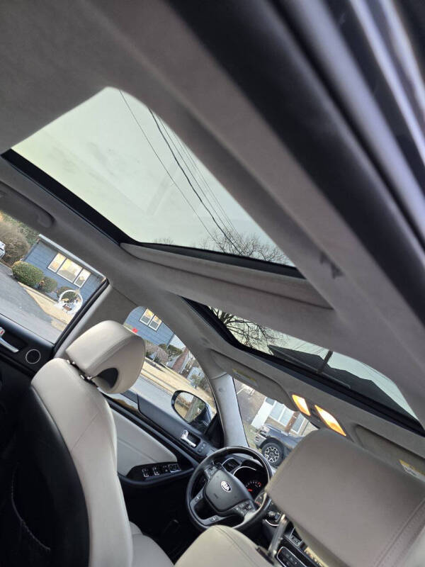 2014 Kia Cadenza Premium