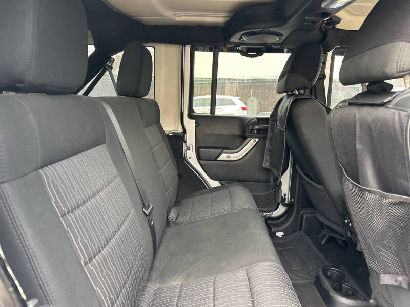 2012 Jeep Wrangler Unlimited Sahara