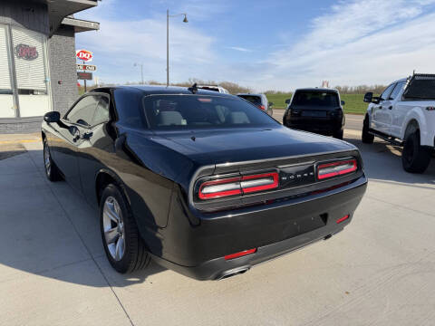 2017 Dodge Challenger SXT