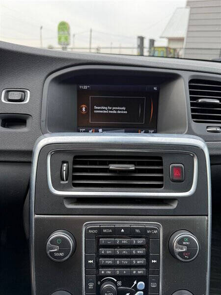 2015 Volvo V60 T5 Drive-E Premier Plus