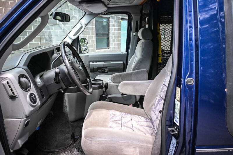 2011 Ford E-Series E-150