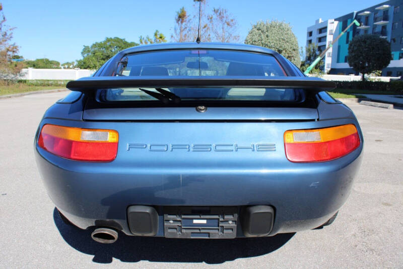 1989 Porsche 928 S4