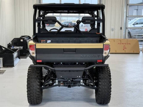 2025 Segway UT10 CREW