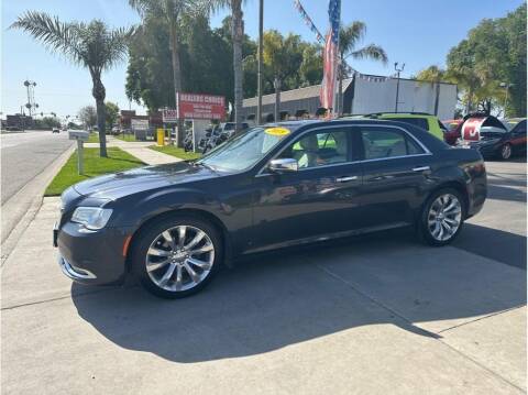 2018 Chrysler 300 for sale at Dealers Choice Inc in Farmersville CA