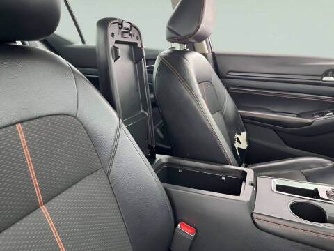 2020 Nissan Altima 2.5 SR