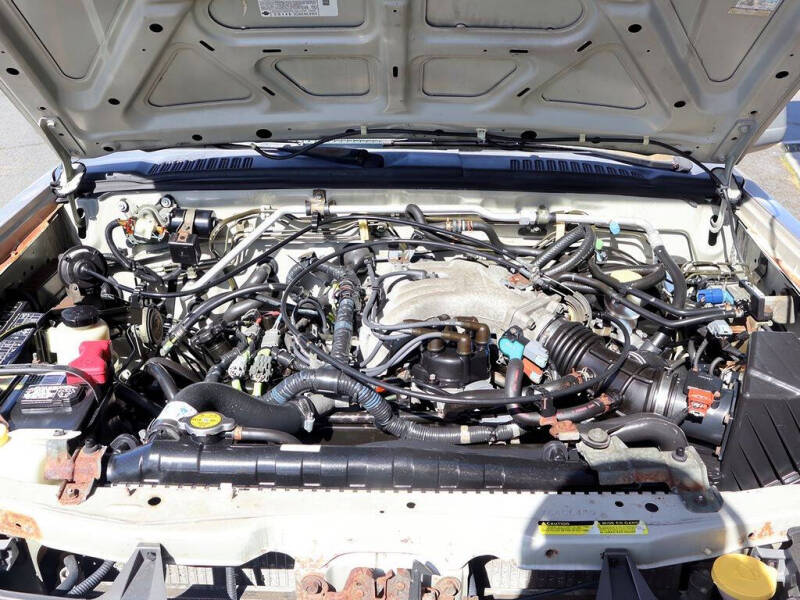 2000 Nissan Frontier SE