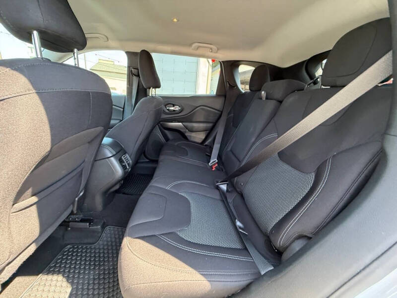 2019 Jeep Cherokee Latitude