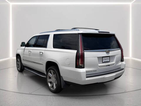 2017 Cadillac Escalade ESV Luxury