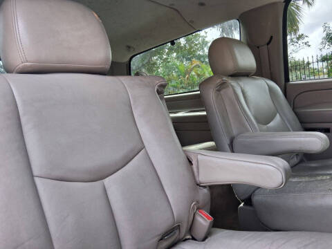 2004 GMC Yukon XL 1500 SLT