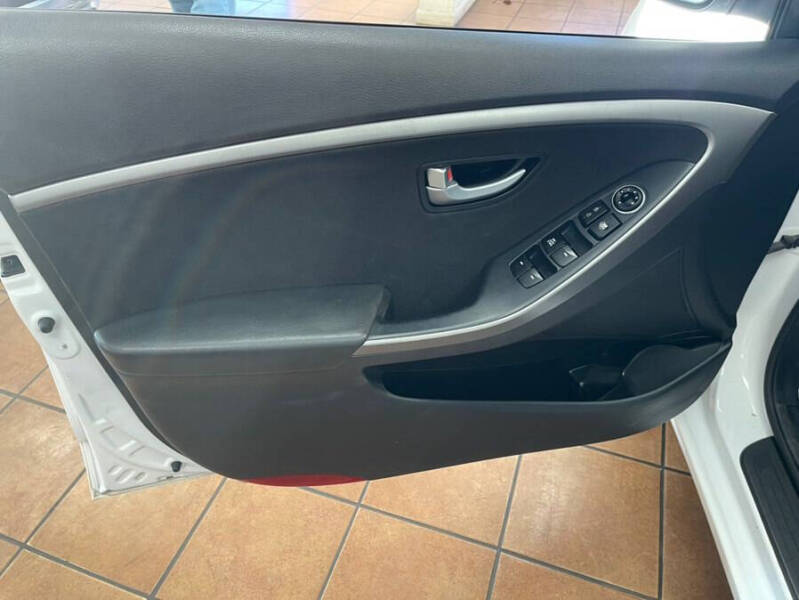 2017 Hyundai Elantra GT