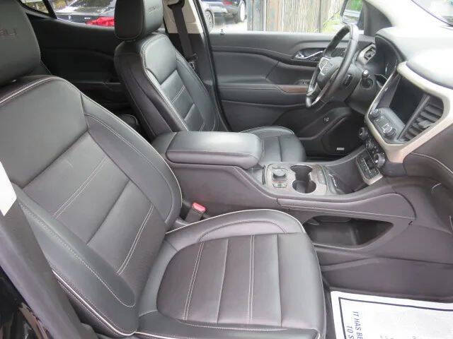 2022 GMC Acadia Denali