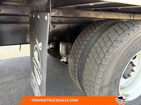 2018 Freightliner M2 106