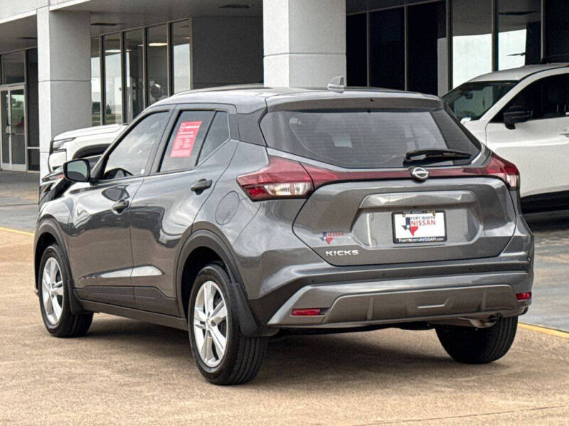 2025 Nissan Kicks Play S