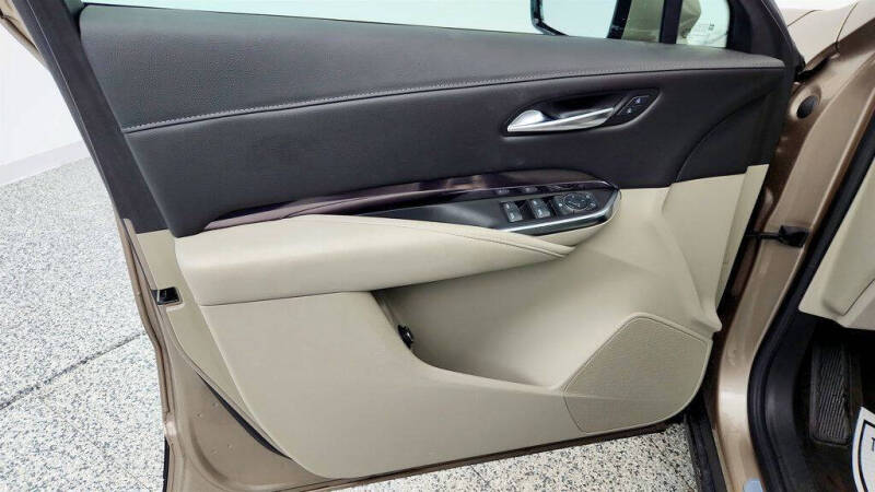 2022 Cadillac XT4 Luxury