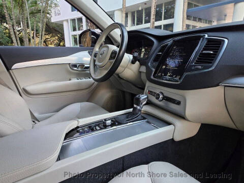 2018 Volvo XC90 T6 Momentum