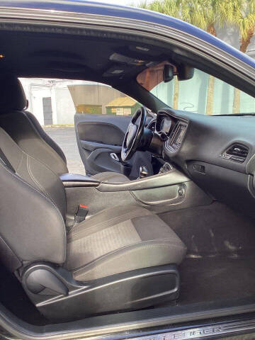 2019 Dodge Challenger SXT