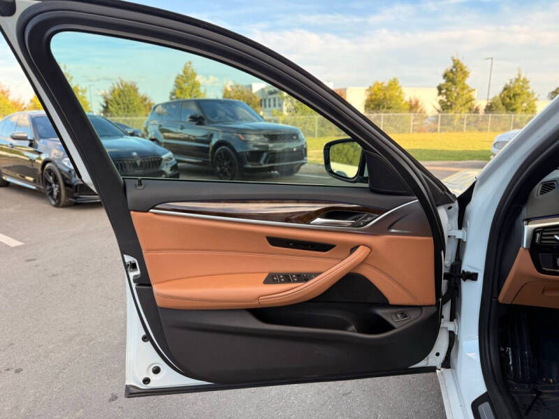 2019 BMW 5 Series 540i