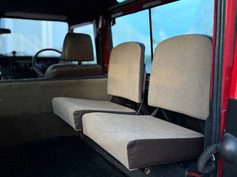 1987 Land Rover Defender