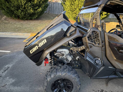 2023 Can-Am Commander XT