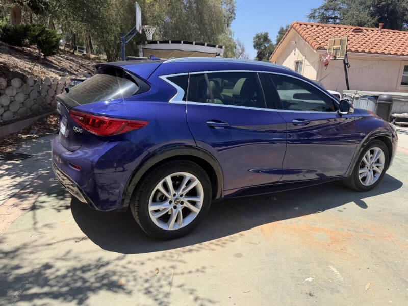 2017 Infiniti QX30 Premium