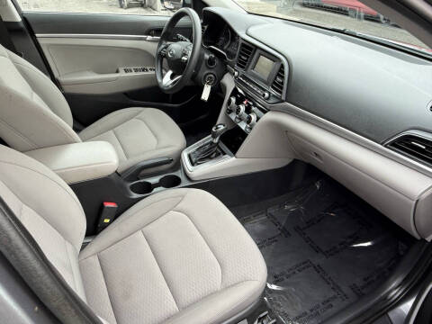 2019 Hyundai Elantra SE