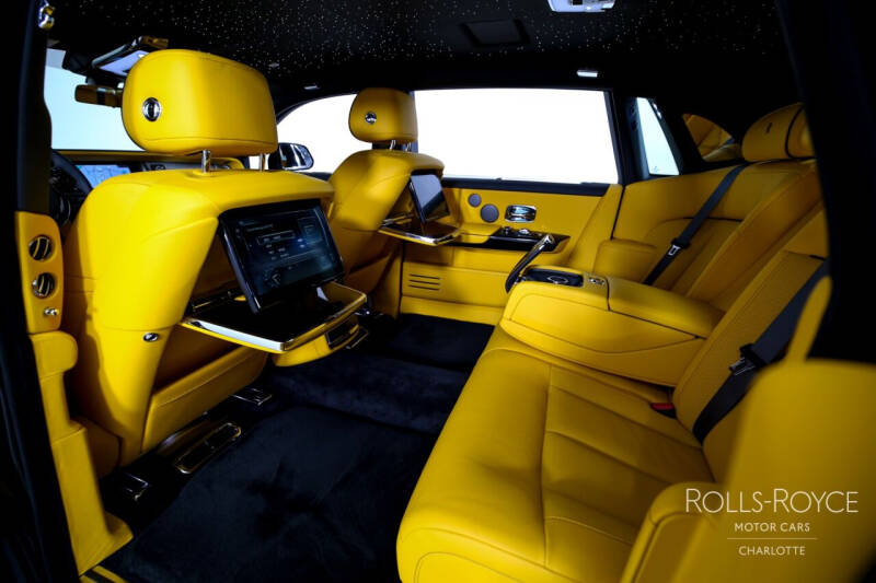 2024 Rolls-Royce Phantom EWB