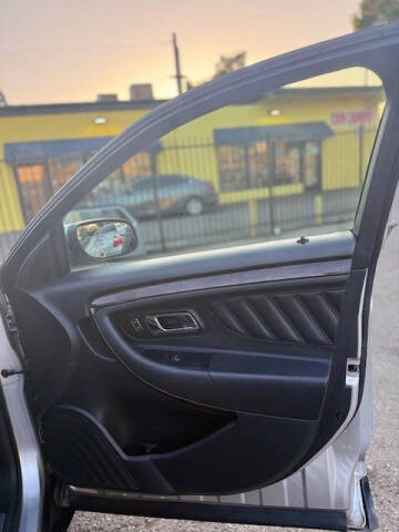2014 Ford Taurus Limited
