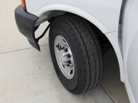 2017 Chevrolet Express LS 2500