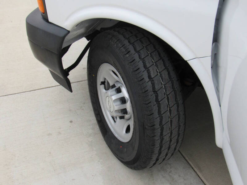 2017 Chevrolet Express LS 2500