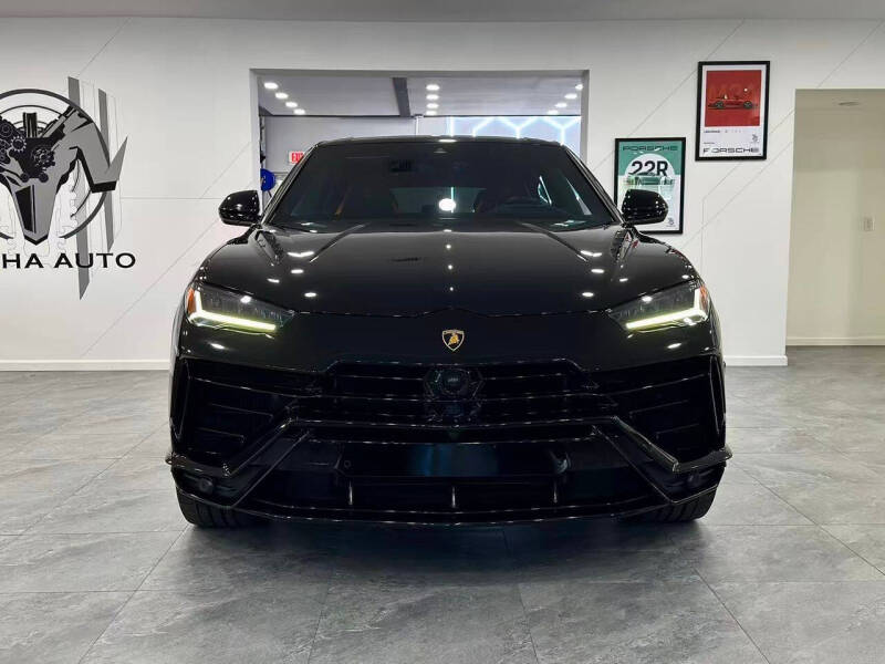 2023 Lamborghini Urus S