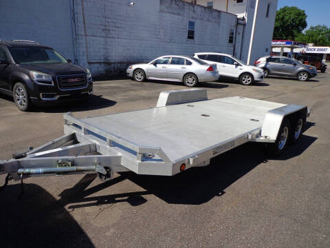 2009 Aluma 8218