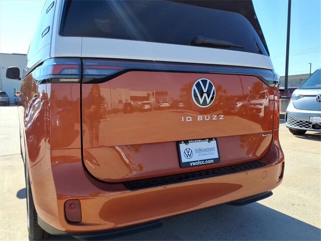 2025 Volkswagen ID. Buzz Pro S Plus 4Motion