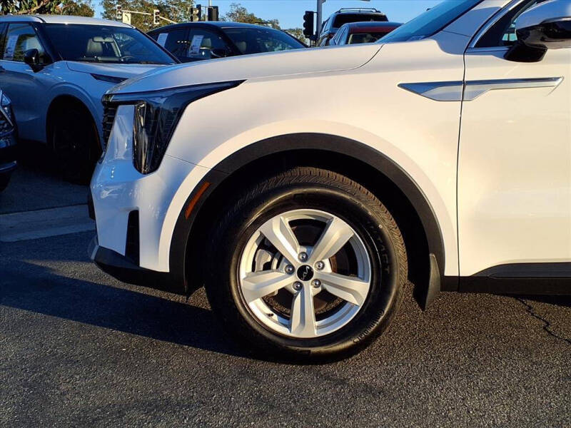 2025 Kia Sorento LX