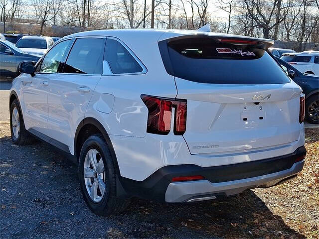2025 Kia Sorento LX