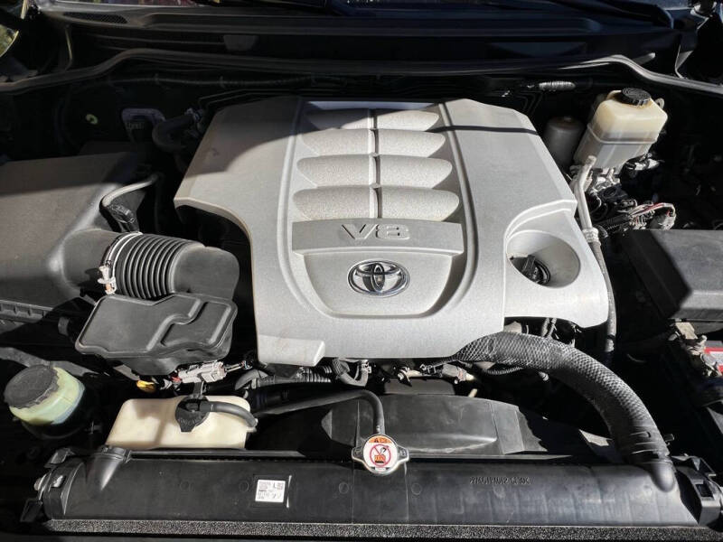 2013 Toyota Land Cruiser