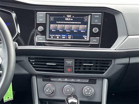 2024 Volkswagen Jetta S