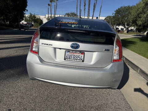 2012 Toyota Prius Two