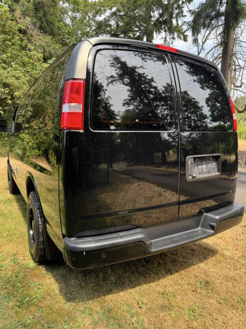 2017 GMC Savana 2500
