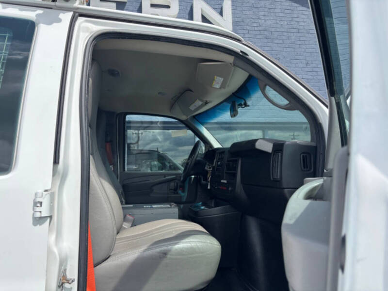 2014 Chevrolet Express 2500 Cargo Van
