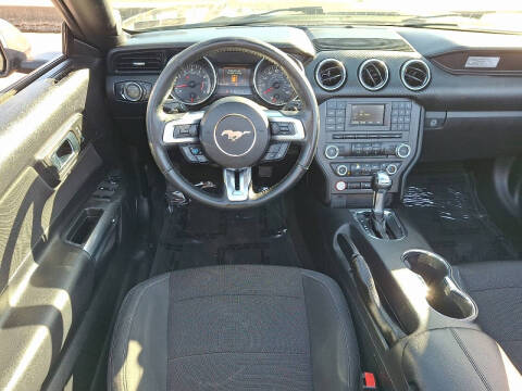 2017 Ford Mustang V6