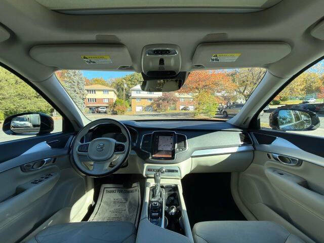 2018 Volvo XC90 T6 Momentum